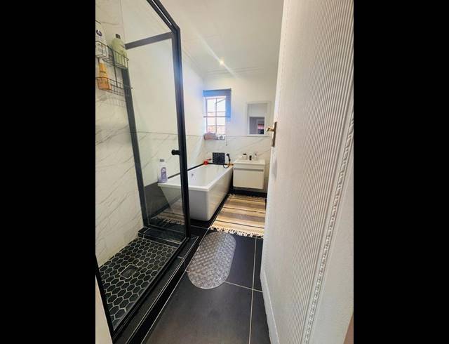 3 BEDROOM TOWNHOUSE FOR SALE IN MONAVONI